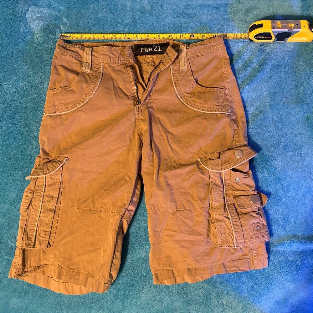 Rue21 Khaki shorts